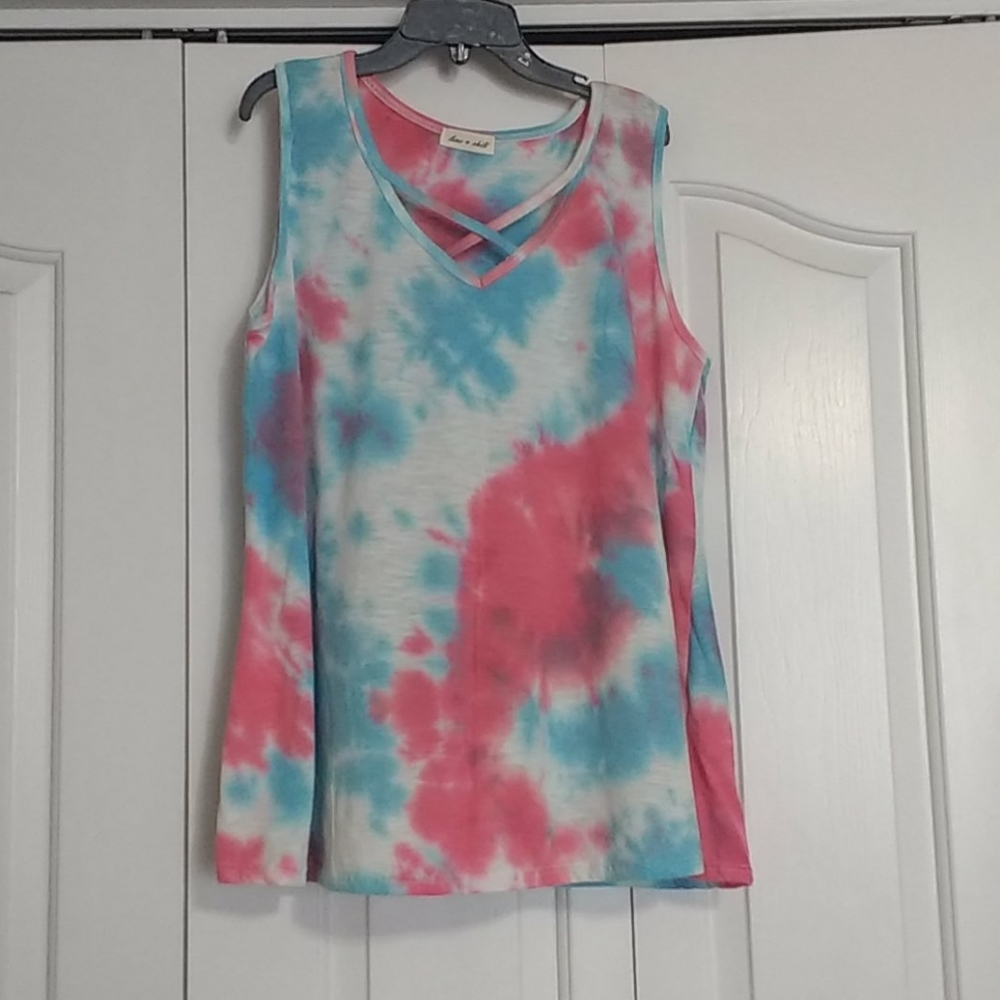 NWOT Tie Dye Criss Cross Top Size 1X